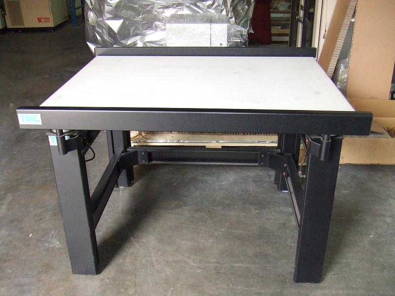Anti Vibration Table