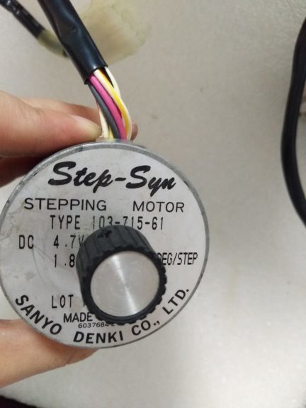 ASM 339 SANYO DENKI STEPPING MOTOR DC 4.7V 1.8A TYPE 103-715-6