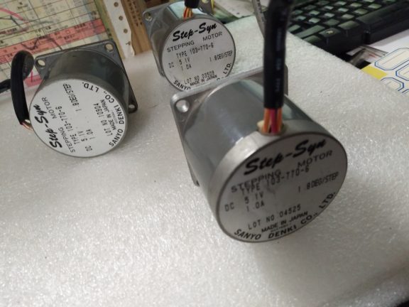 ASM 339 SANYO DENKI STEPPING MOTOR DC 5.1V 1.0A TYPE-103H-770-6