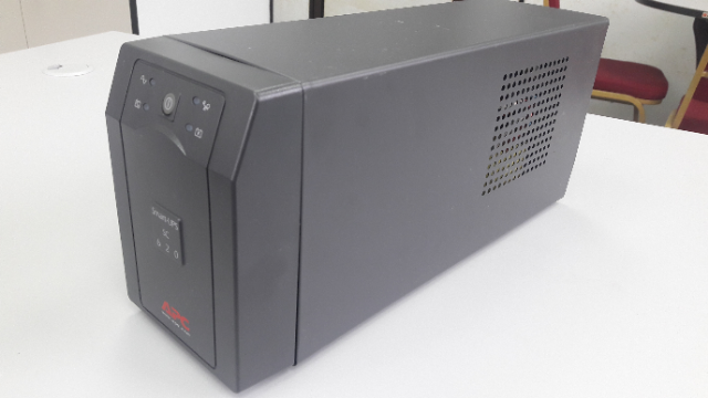 APC Smart UPS SC 620